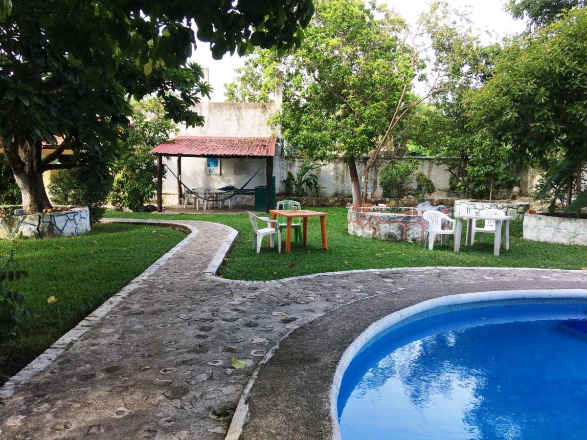 Amigos Hostel Cozumel Exteriör bild