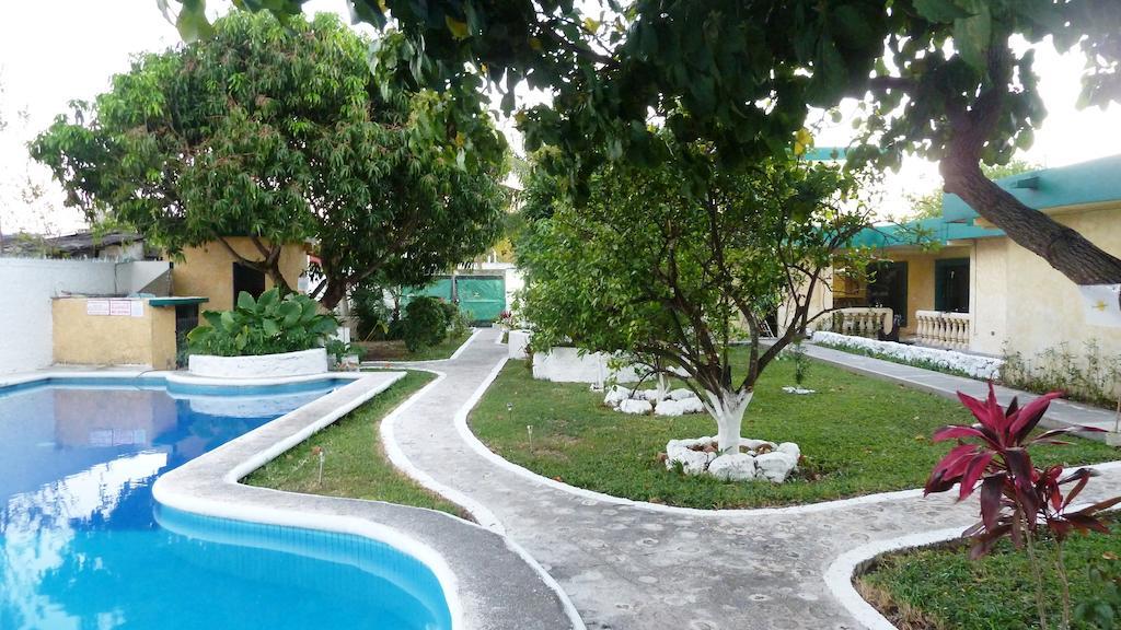 Amigos Hostel Cozumel Exteriör bild